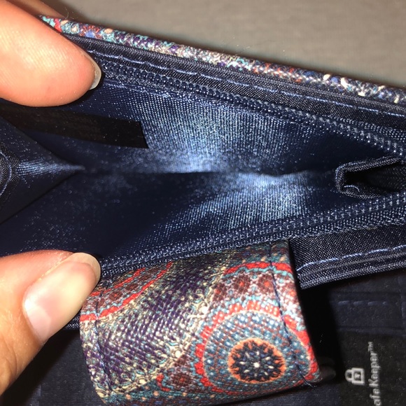 Wallet - Picture 3 of 4